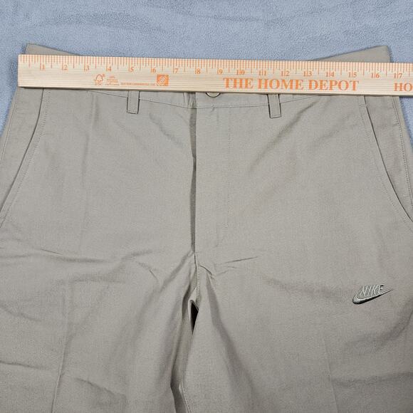 Nike Club Chino Shorts Mens 32 Flat Front Khaki 100% Cotton Preppy School Golf - Picture 8 of 13
